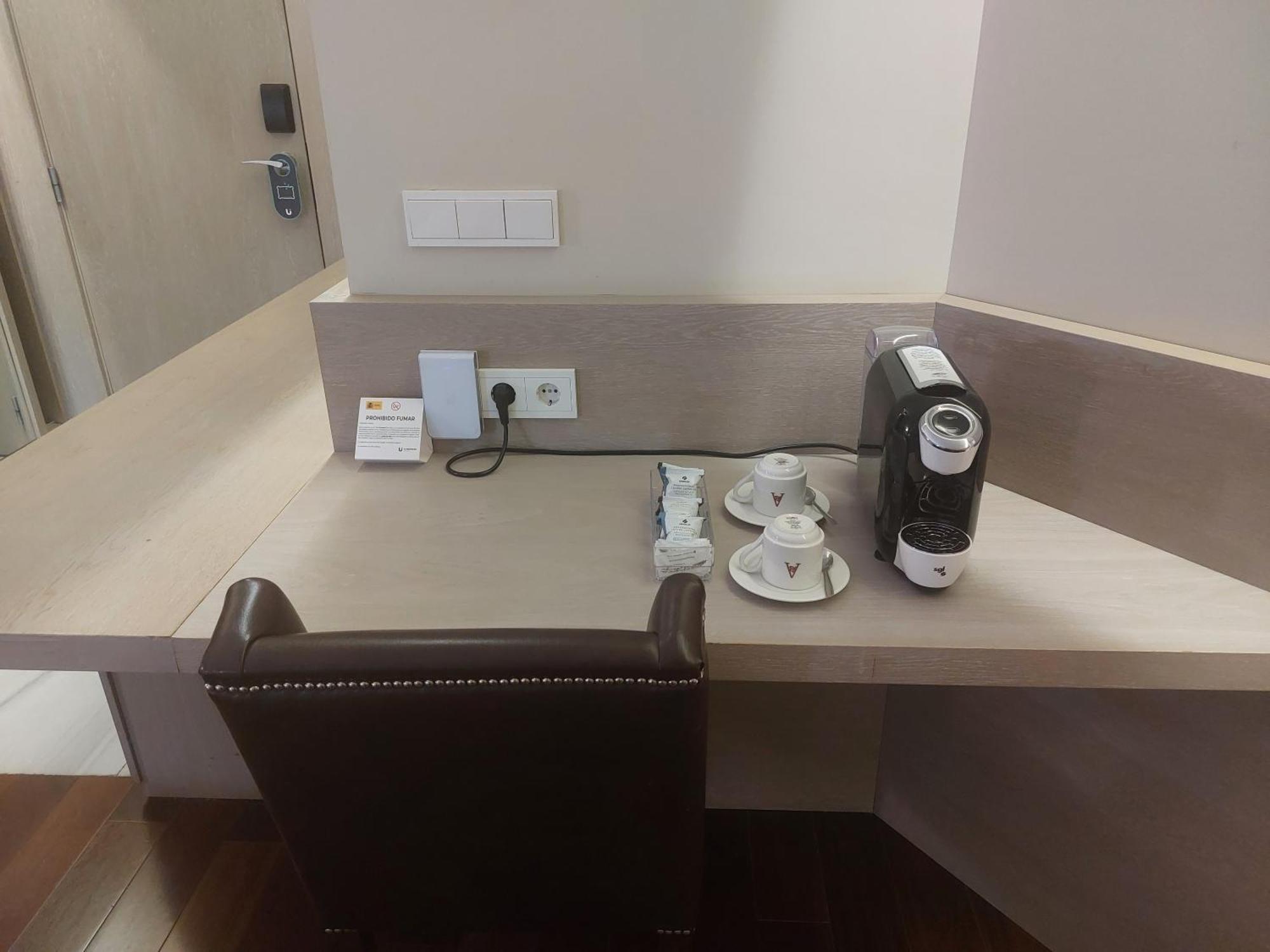 U-Hotel Spa Ciudad De Astorga Bagian luar foto