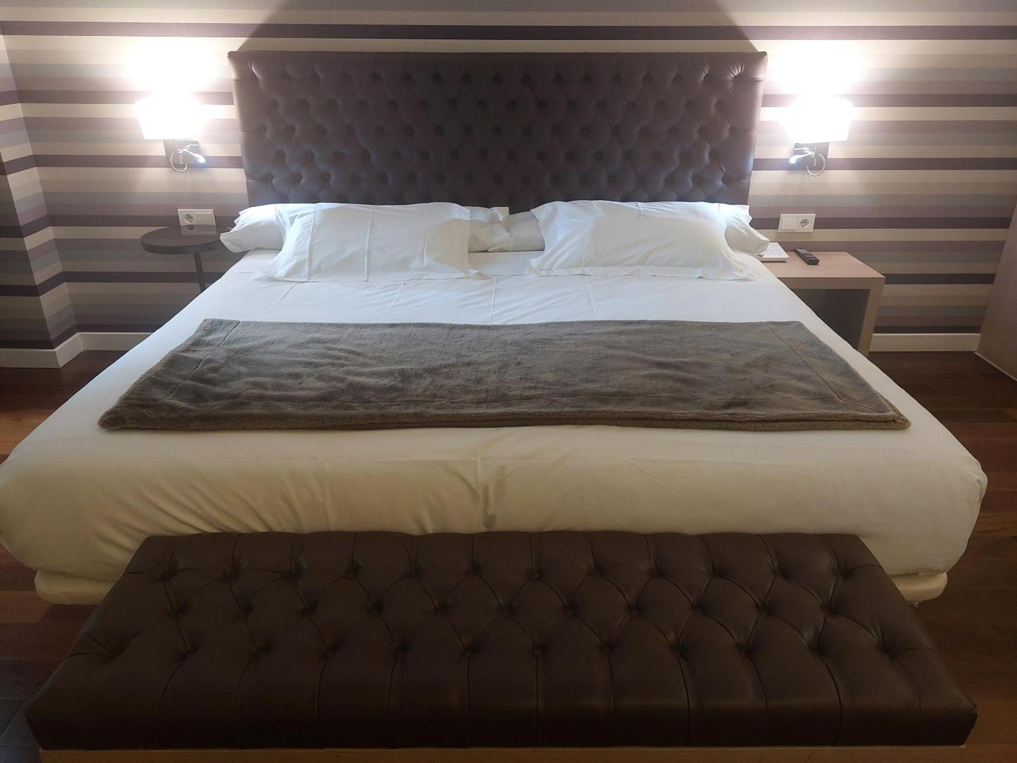 U-Hotel Spa Ciudad De Astorga Bagian luar foto