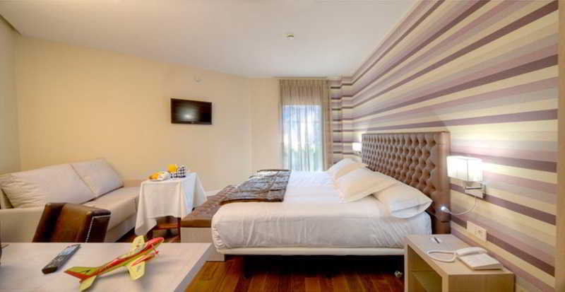 U-Hotel Spa Ciudad De Astorga Bagian luar foto